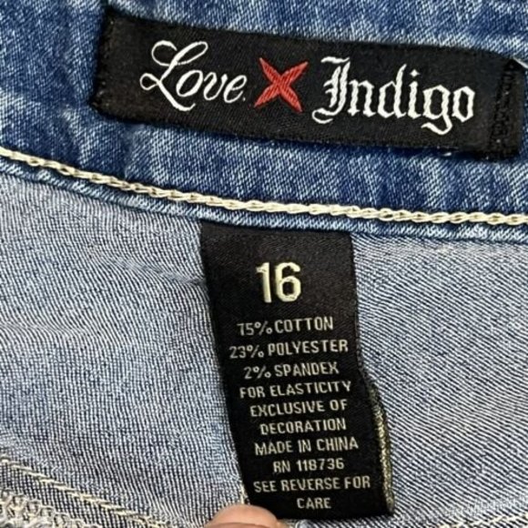 Love Indigo Size 16 Longer Length Embellished Distressed Denim Shorts Pearls - Picture 5 of 7
